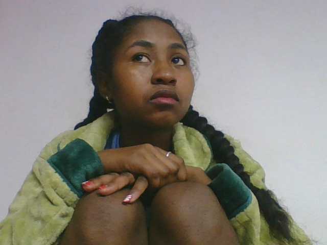 Marinah1a live cam on BongaCams