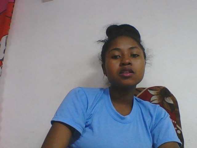 Marinah1a live cam on BongaCams