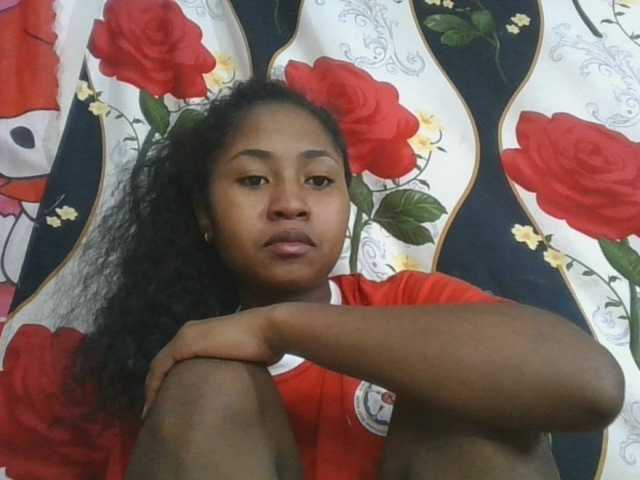 Marinah1a live cam on BongaCams