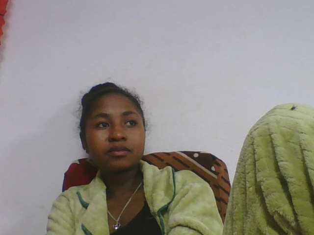 Marinah1a live cam on BongaCams