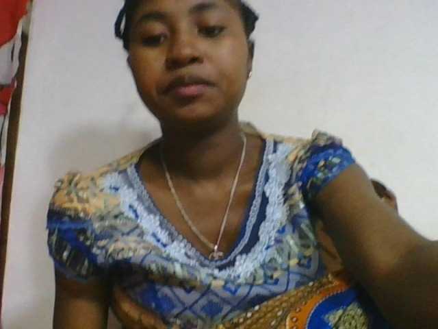 Marinah1a live cam on BongaCams