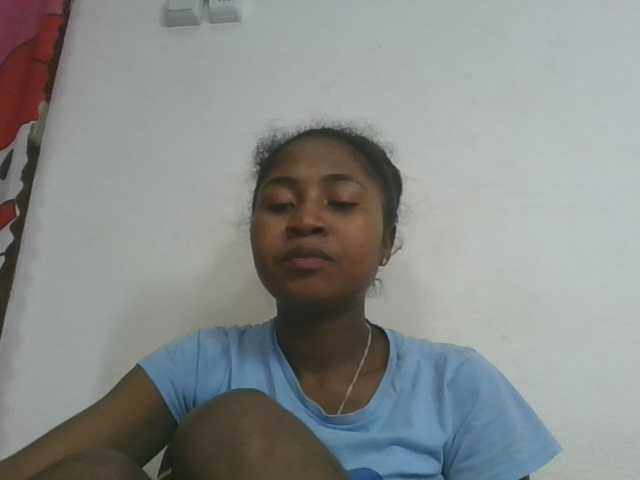 Marinah1a live cam on BongaCams