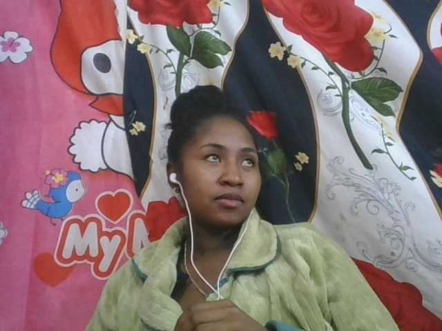 Marinah1a live cam on BongaCams
