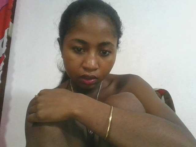 Marinah1a live cam on BongaCams