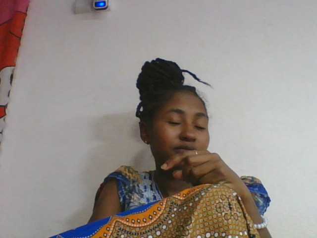 Marinah1a live cam on BongaCams