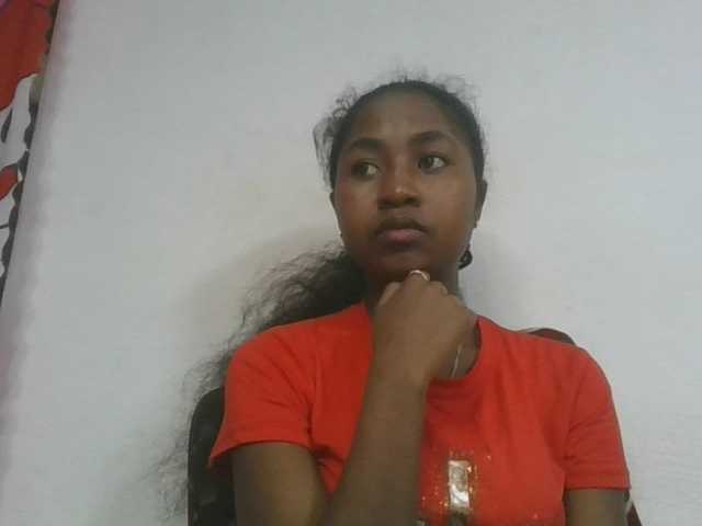 Marinah1a live cam on BongaCams