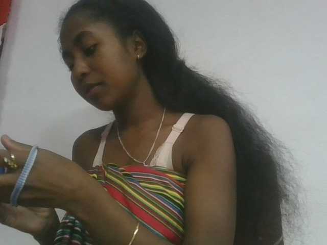 Marinah1a live cam on BongaCams