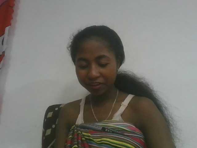 Marinah1a live cam on BongaCams