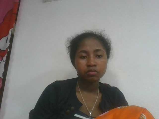 Marinah1a live cam on BongaCams