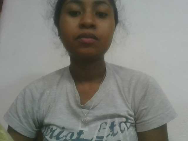 Marinah1a live cam on BongaCams