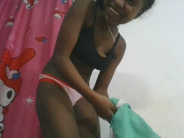 Marinah1a live cam on BongaCams