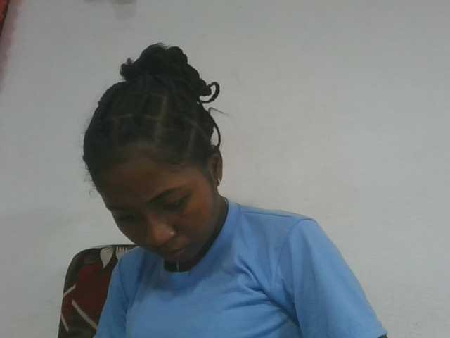 Marinah1a live cam on BongaCams