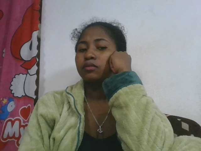 Marinah1a live cam on BongaCams