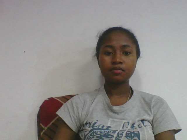 Marinah1a live cam on BongaCams