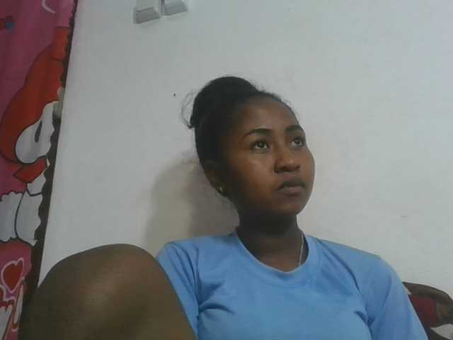 Marinah1a live cam on BongaCams