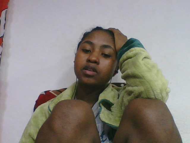 Marinah1a live cam on BongaCams