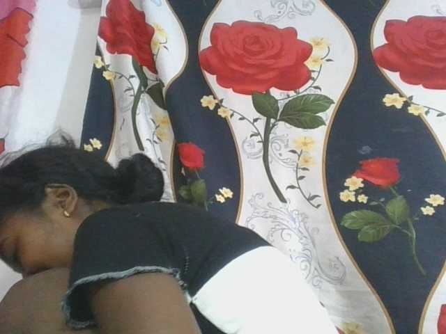 Marinah1a live cam on BongaCams