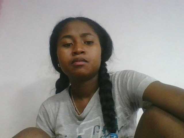Marinah1a live cam on BongaCams