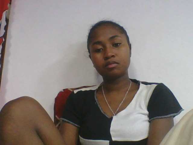 Marinah1a live cam on BongaCams