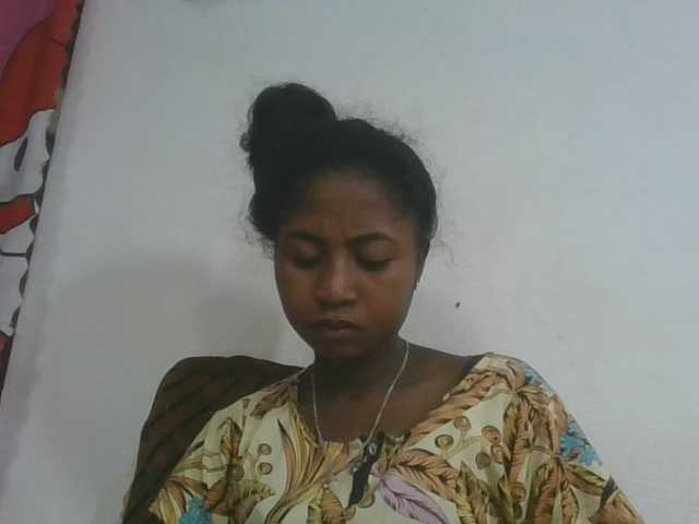 Marinah1a live cam on BongaCams
