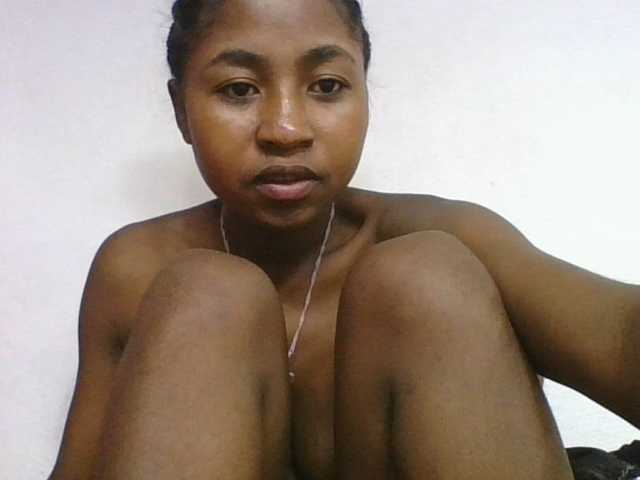 Marinah1a live cam on BongaCams