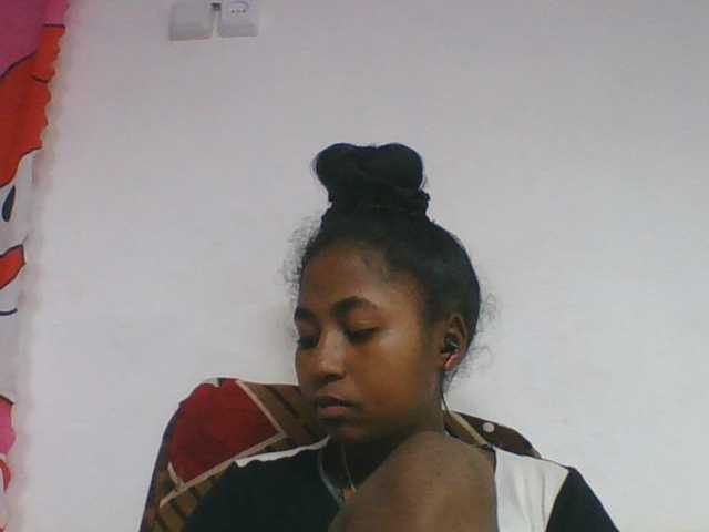 Marinah1a live cam on BongaCams