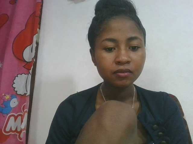 Marinah1a live cam on BongaCams