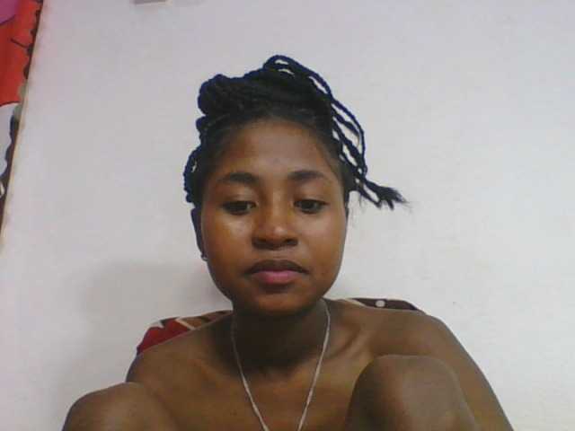 Marinah1a live cam on BongaCams