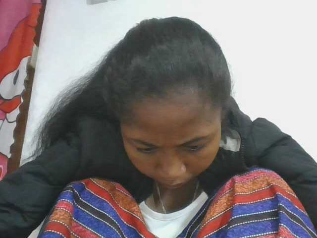 Marinah1a live cam on BongaCams