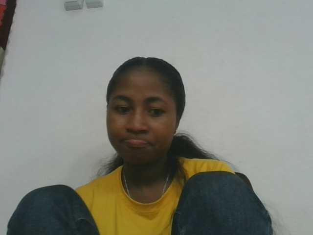 Marinah1a live cam on BongaCams