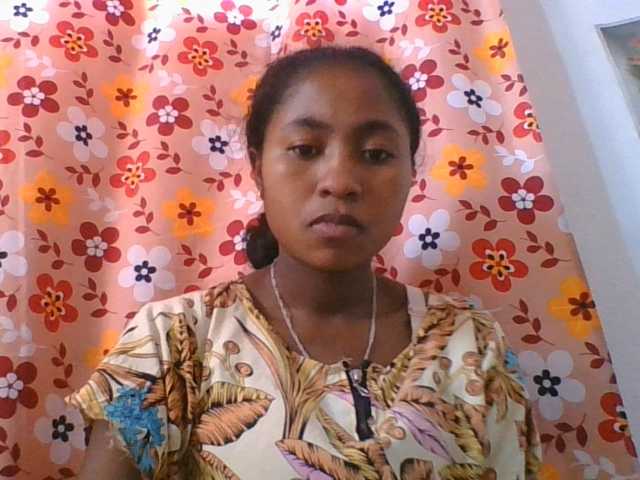 Marinah1a live cam on BongaCams