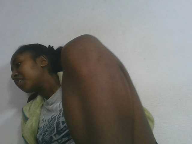 Marinah1a live cam on BongaCams
