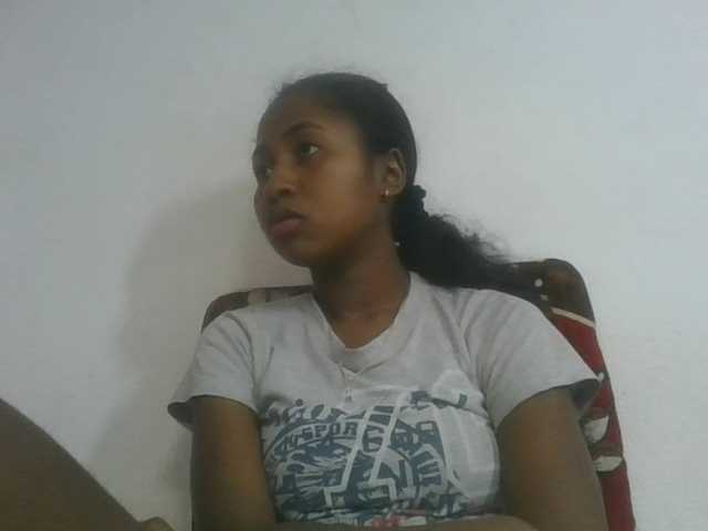 Marinah1a live cam on BongaCams