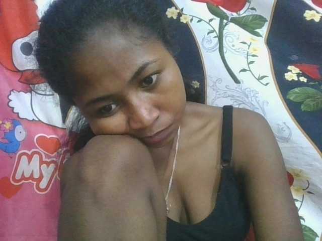 Marinah1a live cam on BongaCams