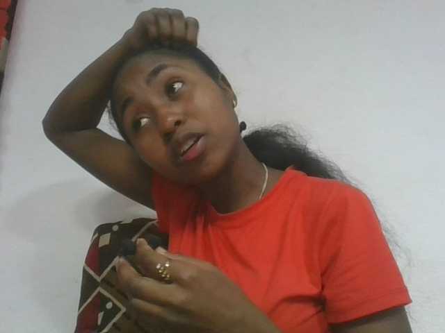 Marinah1a live cam on BongaCams