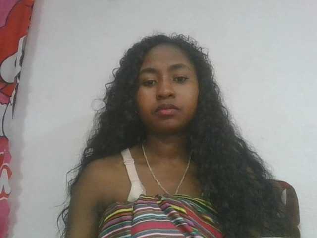 Marinah1a live cam on BongaCams