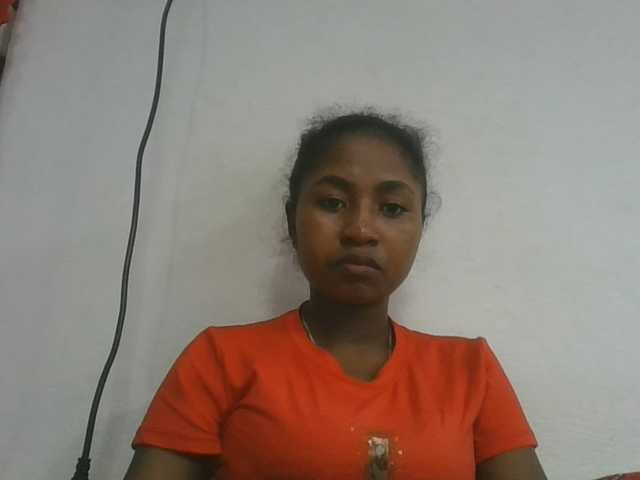 Marinah1a live cam on BongaCams