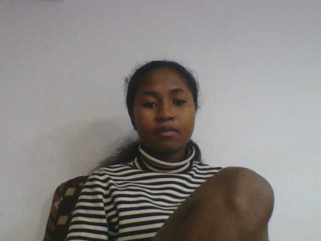 Marinah1a live cam on BongaCams