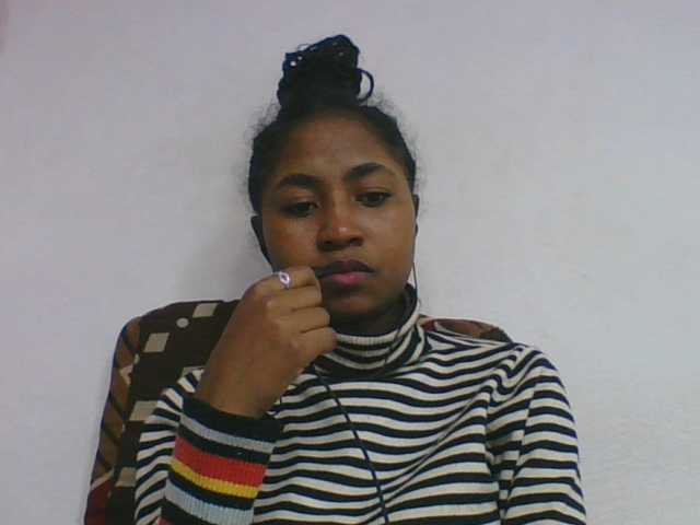 Marinah1a live cam on BongaCams