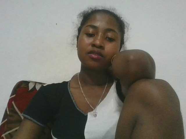 Marinah1a live cam on BongaCams
