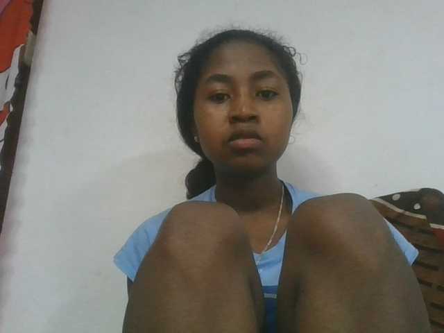Marinah1a live cam on BongaCams