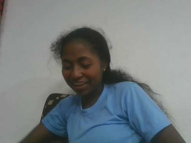 Marinah1a live cam on BongaCams