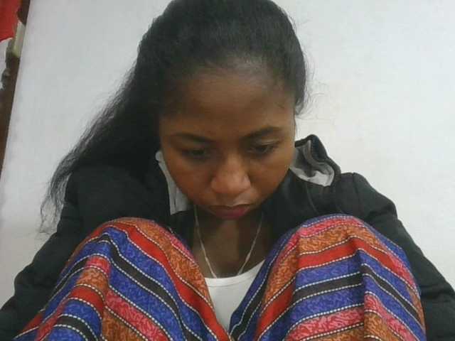 Marinah1a live cam on BongaCams