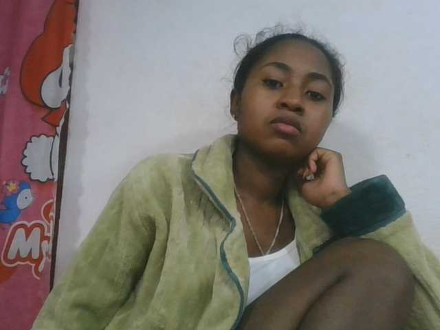 Marinah1a live cam on BongaCams