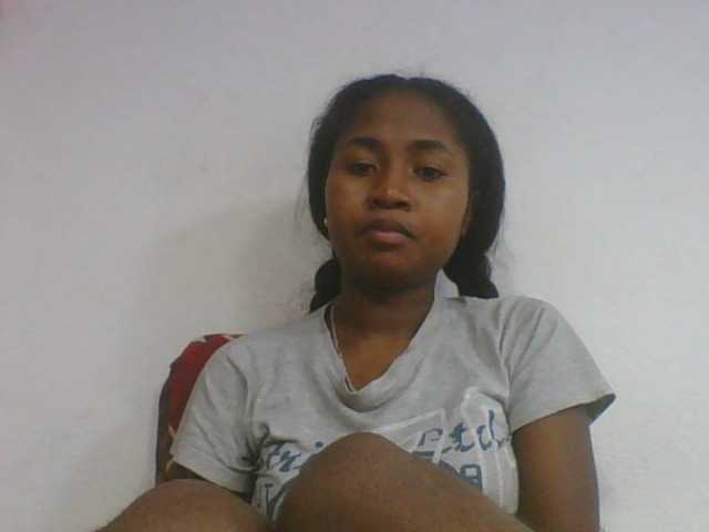 Marinah1a live cam on BongaCams