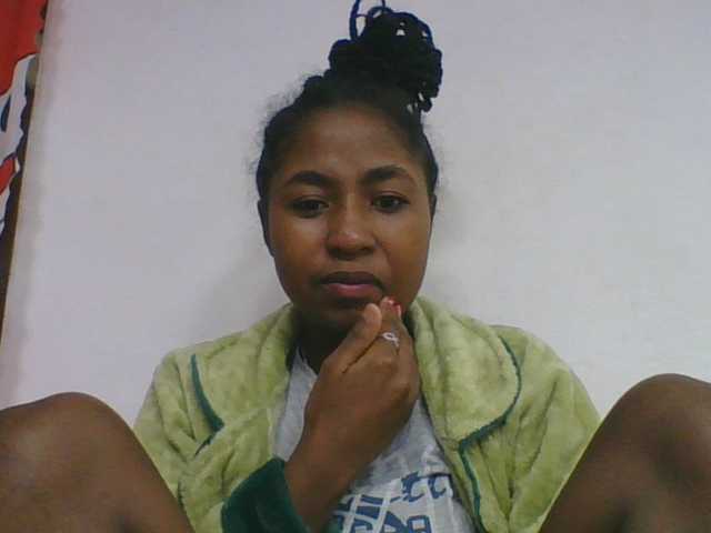 Marinah1a live cam on BongaCams