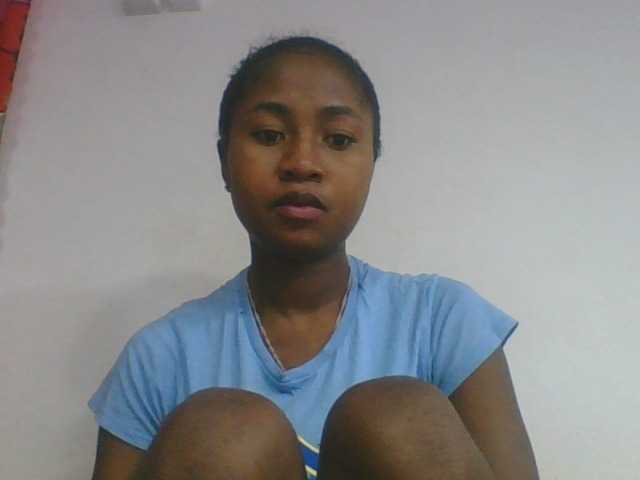 Marinah1a live cam on BongaCams