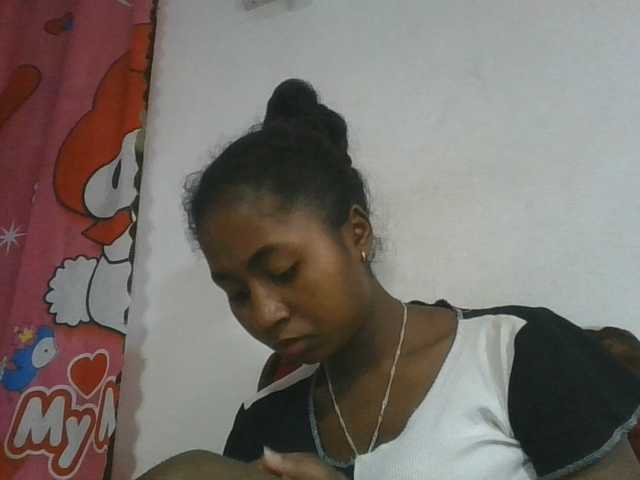 Marinah1a live cam on BongaCams