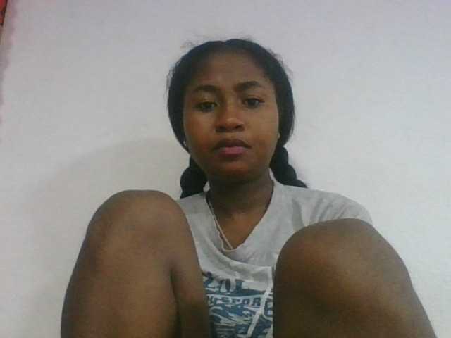 Marinah1a live cam on BongaCams