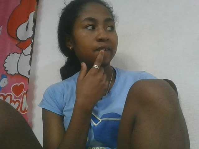 Marinah1a live cam on BongaCams
